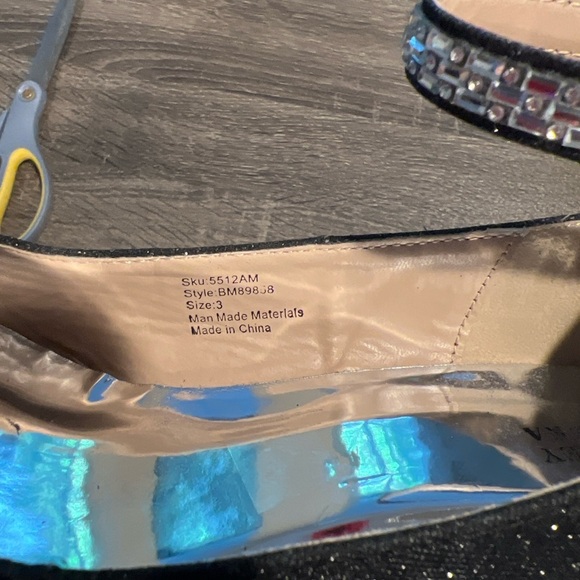 Badgley Mischka Girls Dress Shoes Size 3 / Women’s 5 Black Sparkle heels strap - Picture 9 of 11